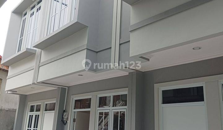 Di  Rumah Murah Minimalis Modern Masuk Gang Jakarta Pusat 2