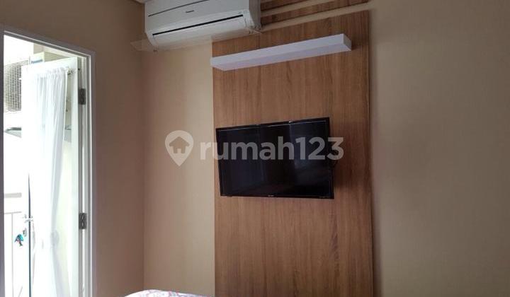 Madison Park Studio Apartment