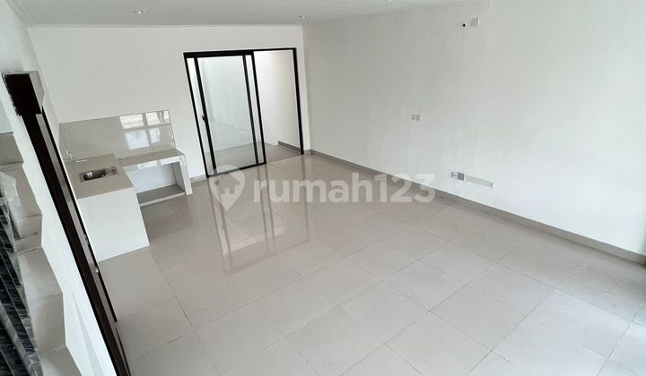 Dijual rumah pik 2 millenial ukuran 6x15 2 lantai udh SHM !