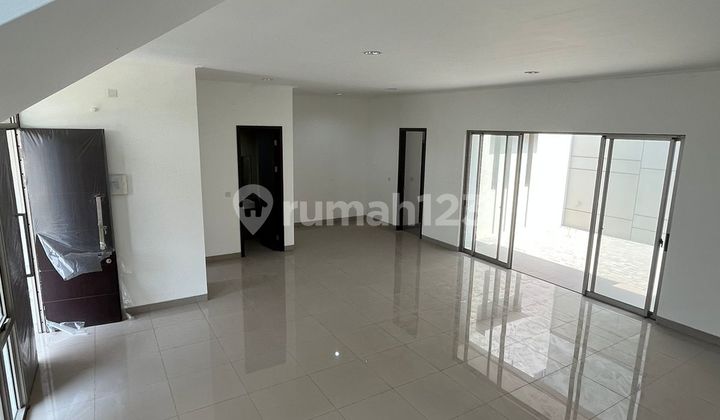 Dijual rumah pik 2 ukuran 10x18 2 lantai boulevard utama murah !