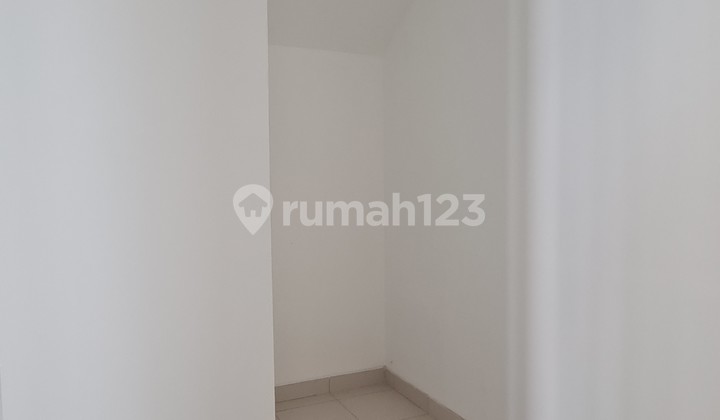 Disewakan Rumah Golf Island 10X25 3 Lantai Brand New ! 2