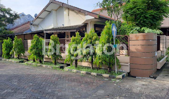 RUMAH HOOK DI PERUMAHAN TAMAN PONDOK INDAH SURABAYA 1