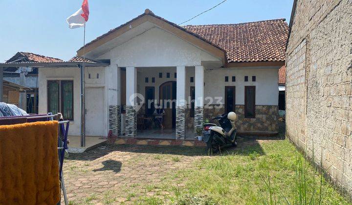 Rumah terawat siap huni di bedahan depok 1