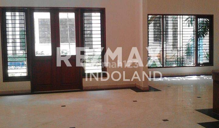 Jual Rumah 2 Lantai Bergaya Minimalis Modern Di Jakarta Selatan  1