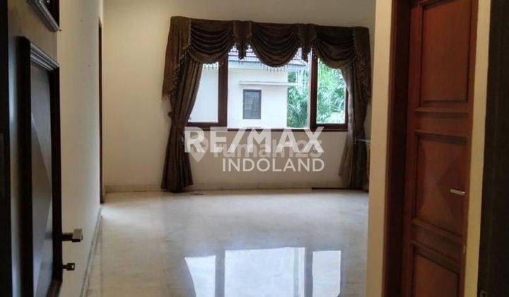 Di Jual Rumah 2 Lantai Semi Furnished Bagus Di Jakarta Selatan  2