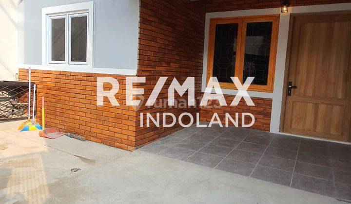 Dijual Rumah Klasik Design Industrial Terakota Tanjung Duren Selatan, Jakbar 2