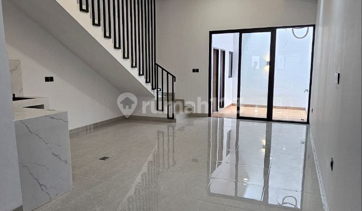 Dijual Rumah Brand New Strategis di Duri Kepa