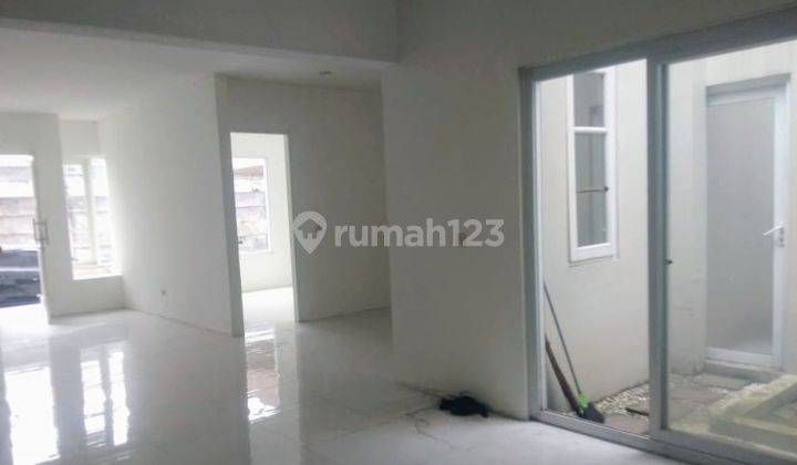 Rumah 2 lantai, sudah renov. Taman bukit Chedi, Lippo karawaci. Nego sampai jadi 2