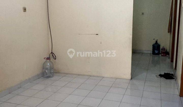 Rumah lokasi strategis di serpong. Siap huni. Jual nego sampe jadi 2