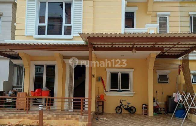 Rumah 3 Lanta siap huni sudah SHM hadap barat laut di  gading Serpong harga 2Man 1