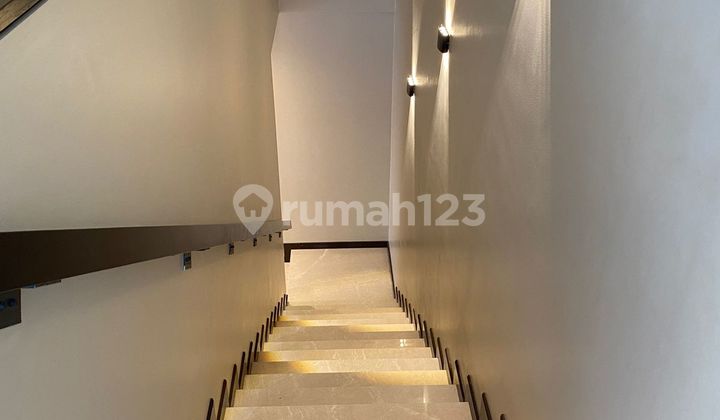 House With Swimming Pool In Navapark Bsd 2