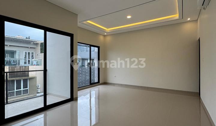 Rumah Bagus 3 Lantai Bangunan Mandiri Siap Huni  2