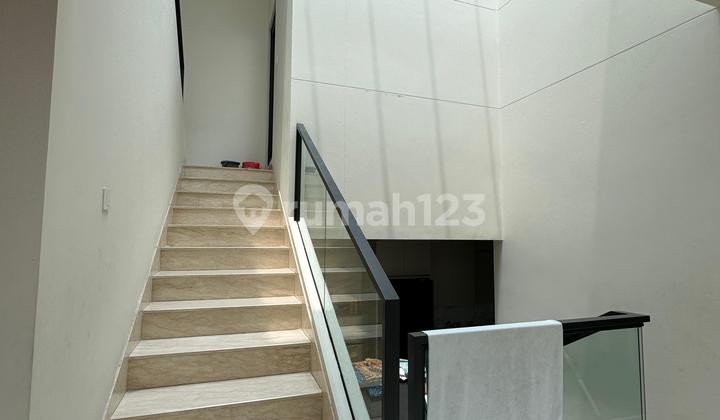 Rumah Full Furnished Di Cluster Mozart Symphonia 2