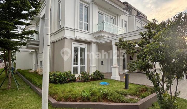 Hoek 2-Story House in Pasadena Gading Serpong 1