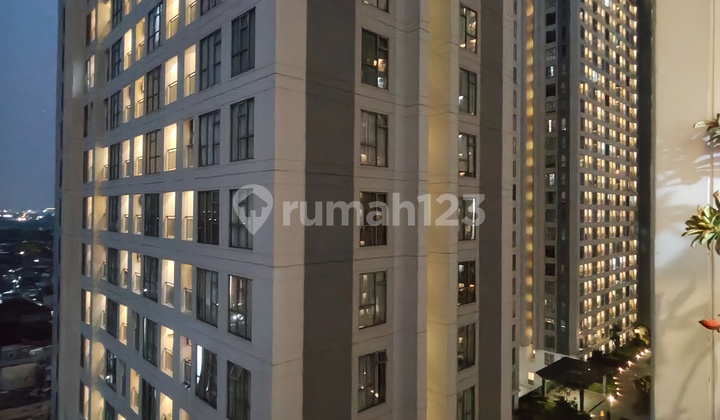 Selling at a Loss, Mtown Residence Apartment, 2 Bedroom Semi Furnished