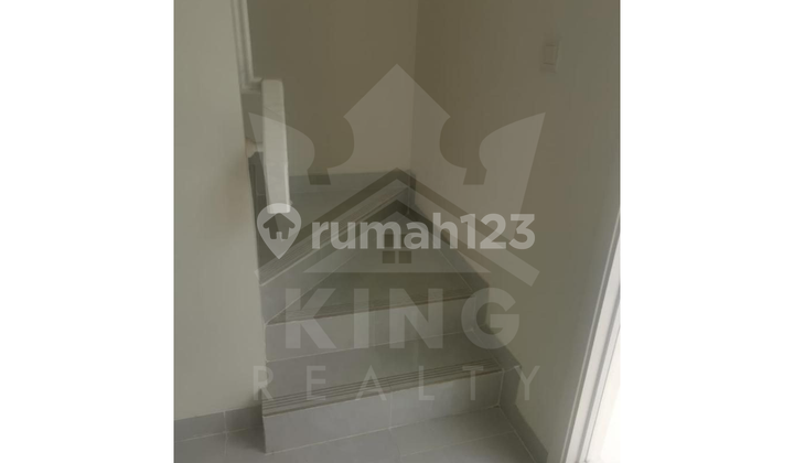 Rumah 2 Lantai Baru Unfurnished SHM di Cluster Lavisa, Tangerang 2