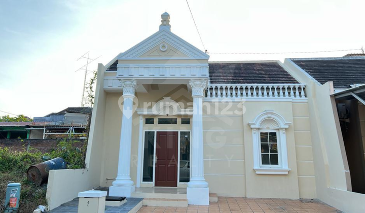 Rumah Bagus SHM di Villa Esperanza, Semarang Yn