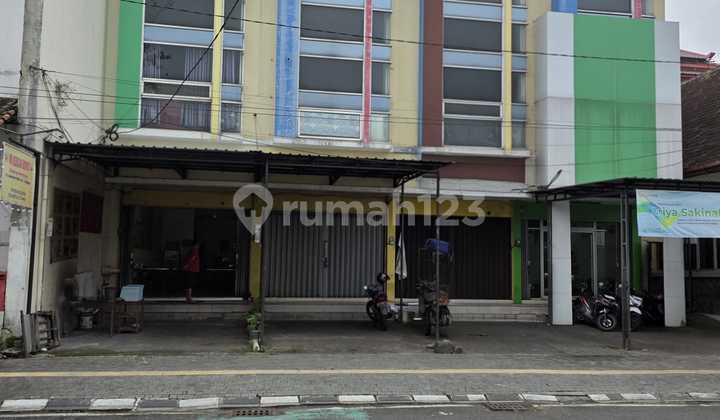 For Rent 2-Story Shop House in Salatiga City Center