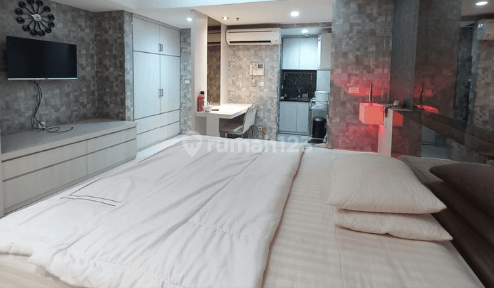 For Rent Park Royale Apartment Studio Br 1