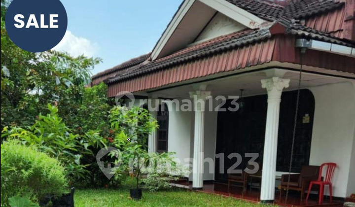 Dijual Rumah Mewah + Paviliun Cocok untuk Keluarga Dijual Rumah Mewah + Paviliun Cocok untuk Keluarga