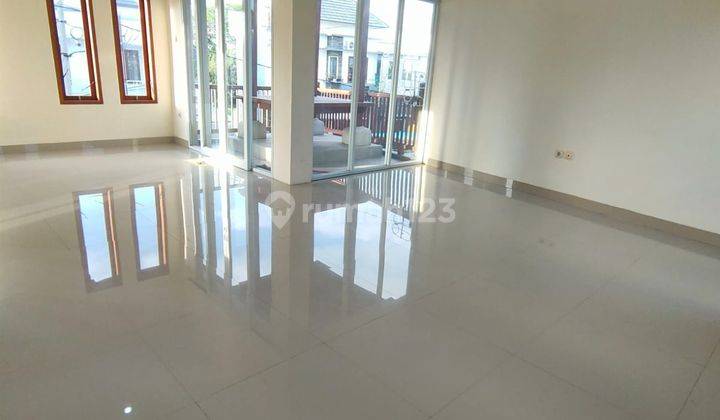 Rumah Hook 2 Lantai One Gate Dekat Batubulan Dan Dyatmika School 5