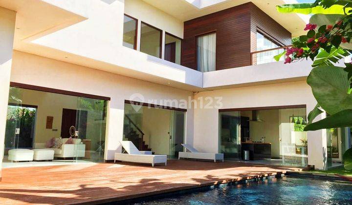 VILLA MODERN FURNISHED PRIVATE POOL DEKAT GWK & PANTAI DREAMLAND  1