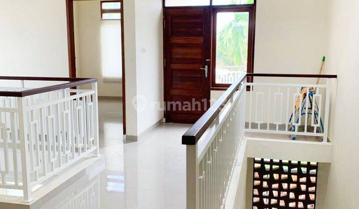 RUMAH 2 LANTAI MODERN & LUAS DEKAT PUSAT KOTA DAN SD CIPTA DHARMA 7