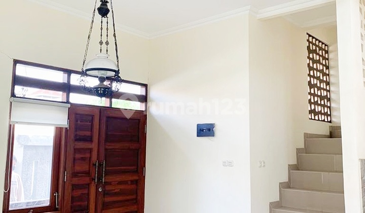 RUMAH 2 LANTAI MODERN & LUAS DEKAT PUSAT KOTA DAN SD CIPTA DHARMA 8