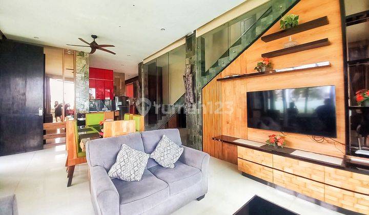 EXCLUSIVE GLASS VILLA HOOK FURNISHED IN FAVORITE AREA TIBUBENENG 10