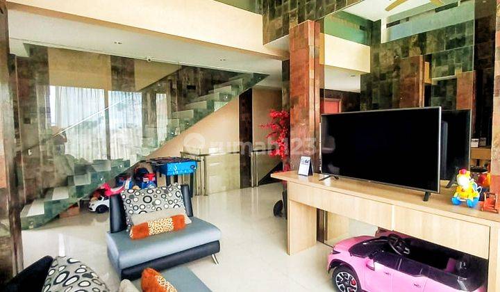 EXCLUSIVE GLASS VILLA HOOK FURNISHED IN FAVORITE AREA TIBUBENENG 13