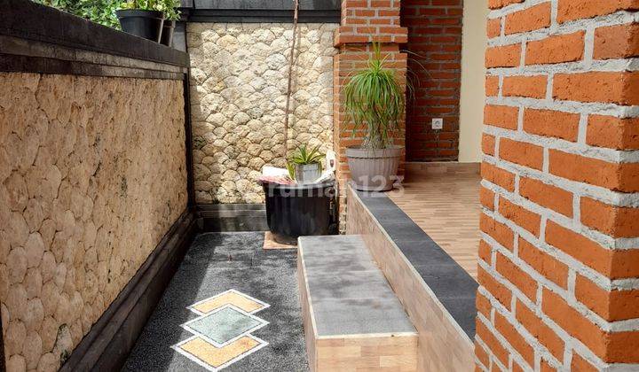 RUMAH 2 LANTAI SEMI FURNISH 
DEKAT KAMPUS UNUD & PANTAI JIMBARAN 1