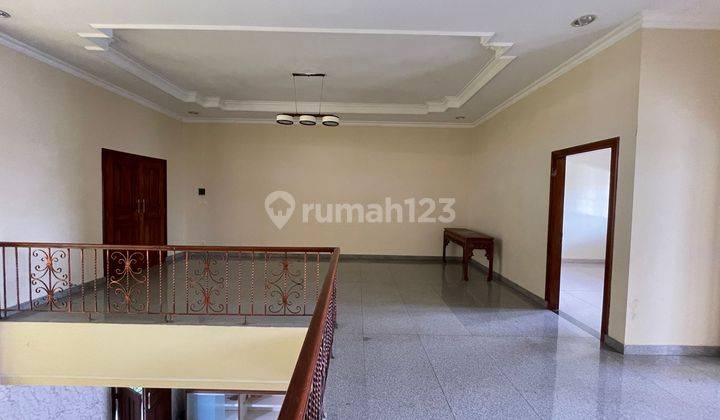 Rumah 2 Lantai Private Pool Cocok Untuk Kantor Dekat Plaza Renon 2