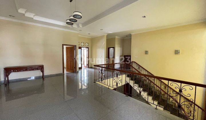 Rumah 2 Lantai Private Pool Cocok Untuk Kantor Dekat Plaza Renon 7