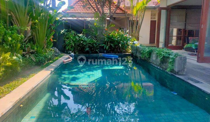 VILLA MODERN FULLY FURNISHED HANYA JALAN KAKI KE PANTAI DI SANUR 1