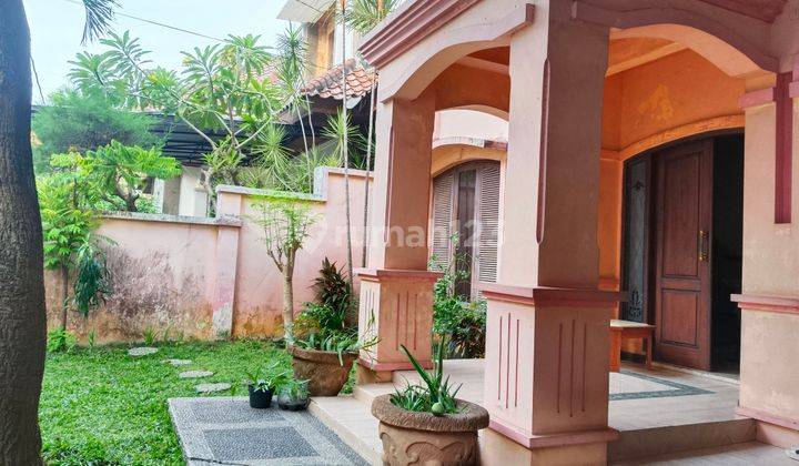 RUMAH KLASIK DI PERUMAHAN TENANG ONE GATE DEKAT AREA SEMINYAK 2