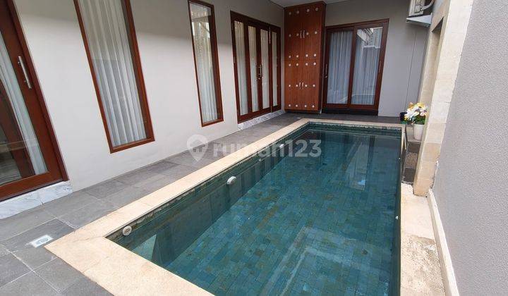 Rumah Eksklusif Furnished Dekat Pantai Sanur Area Renon  1