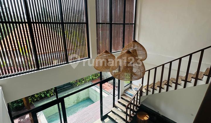 Villa Baru dan Studio Kawasan Wisata Dekat Center Ubud