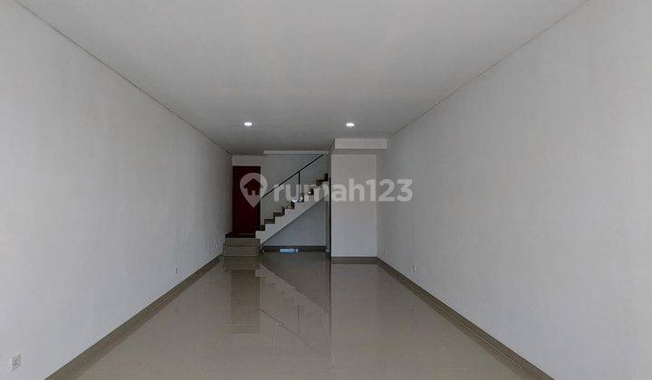 2 Storey Shophouse Located On Main Road And Business Area 1