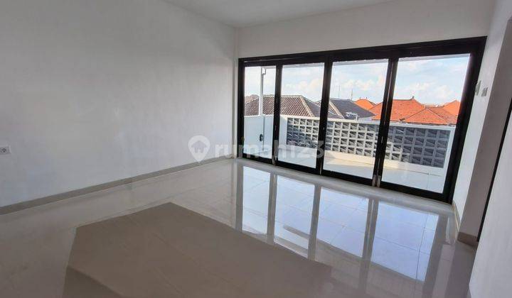 Rumah 3 Lantai Konsep One Gate System Dekat Kampus Undiknas 2