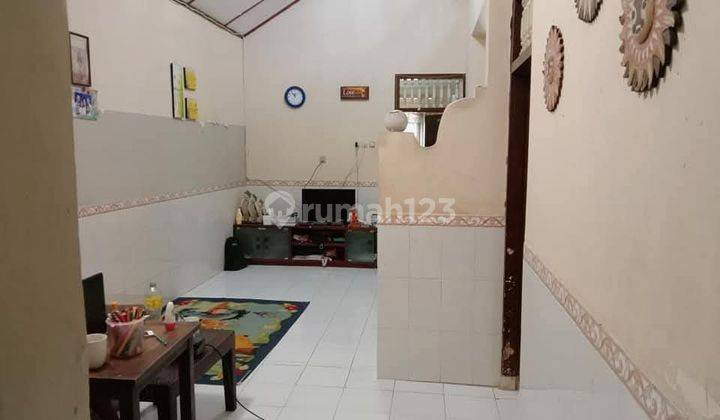 RUMAH 2 LANTAI DEKAT PANTAI SANUR DAN AREA RENON 2