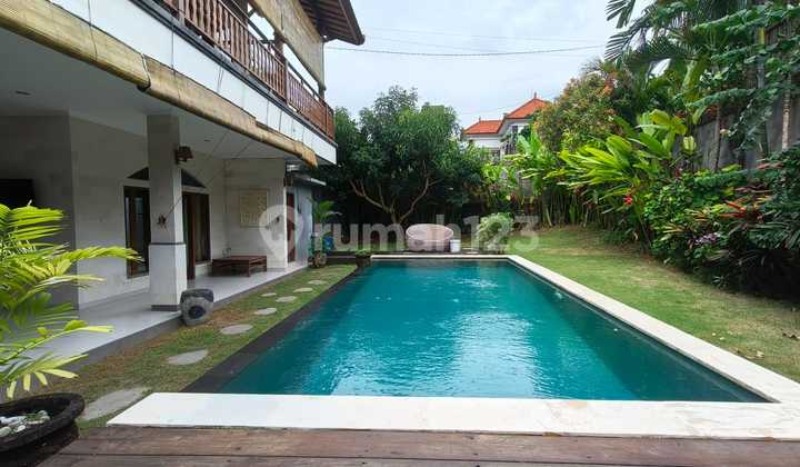 Modern Villa with Rice Field Views Near La Brisa and Canggu Beach