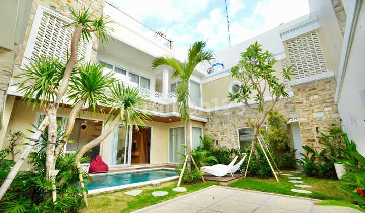 3 Bedroom Villa With Rooftop & Pool In Tumbak Bayuh Canggu