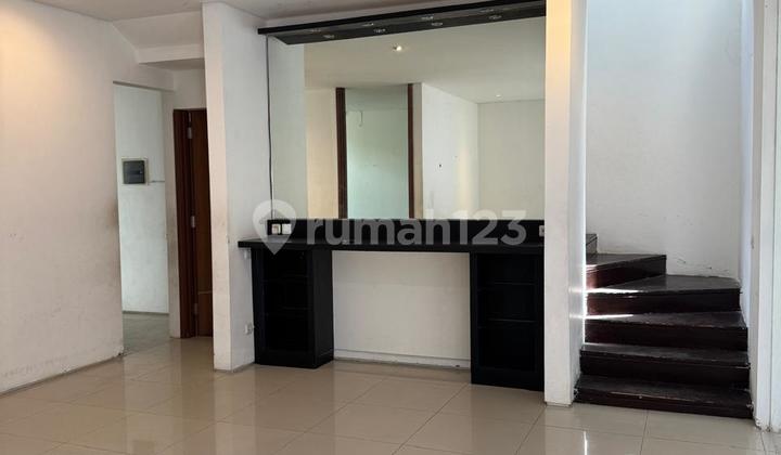 Exclusive House in a Premium Neighborhood Near Living World Mall Exclusive House in a Premium Neighborhood Near Living World Mall