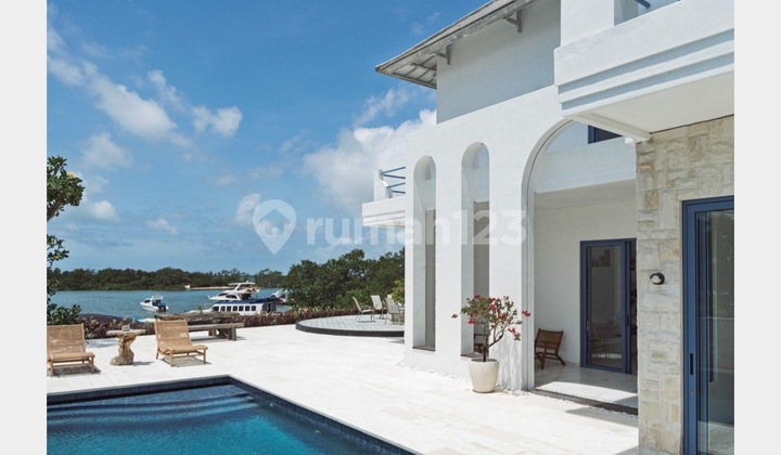 Villa Bergaya Santorini dengan Pemandangan Laut dan Kapal