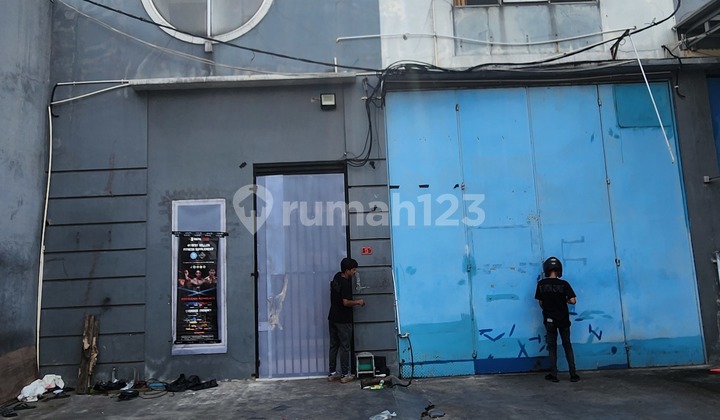 Gudang 3 Lantai Sentra Industri Terpadu Pantai Indah Kapuk Siap Pakai Ada Lift