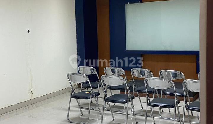 2.5 Story Shop House on Main Street Puputan Renon Area, Very Strategic and Commercial, Low Price