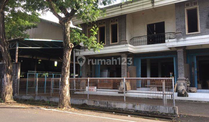 Disewakan Ruko 2,5 Lantai Luas 12 Are Ada Rooftop di Jl. Merdeka Kuta Cocok Untuk Toko Oleh oleh Atau Hotel Kapsul Dan Berbagai Usaha Lainnya