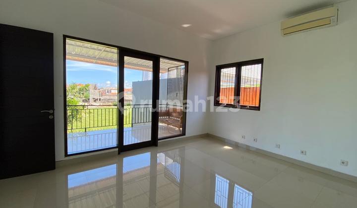 Rumah 2 Lantai Unfurnished di Tukad Badung Renon Area Strategis Dekat ke Sanur Halaman Luas