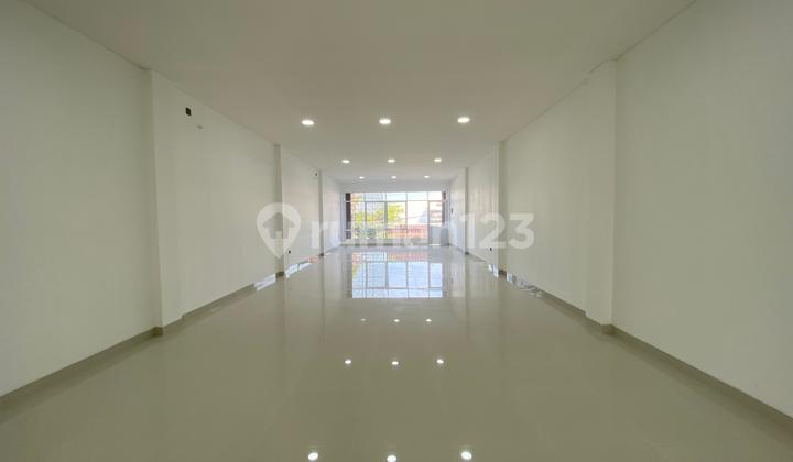 2-Story Shophouse Ready to Occupy in West Denpasar, Wide Road Access, Commercial Area, Suitable for Various Businesses 2