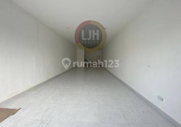 2 Storey Shophouse for Lease in Main Road Teuku Umar Barat. Close to Burger King and Starbuck, Suitable for Business or Office 1